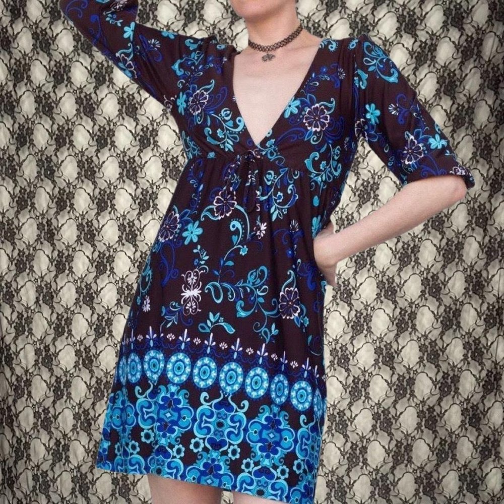 vintage 90s does 60s paisley dress hypnotized sz small